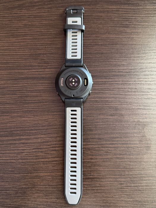 Смарт часы Garmin Forerunner 965