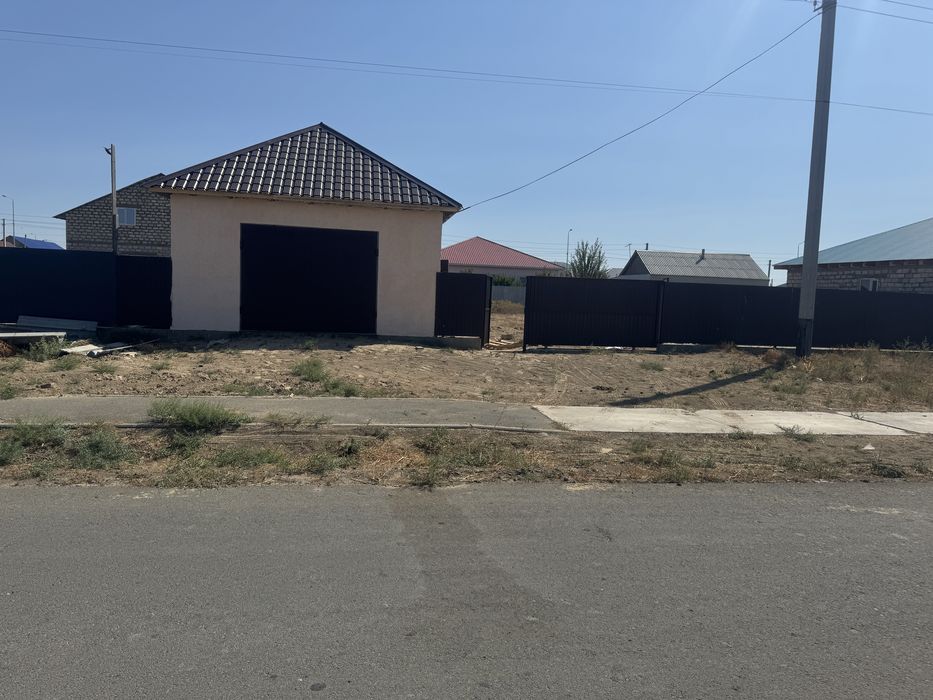 Продам гараж с времянкой