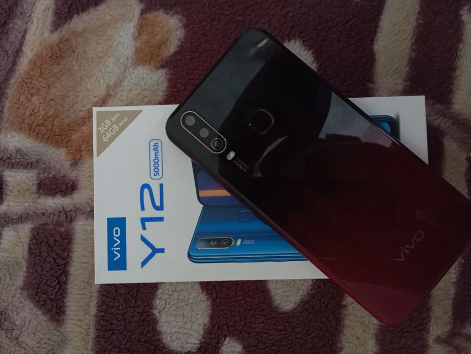 Телефоны б/у на запчасти