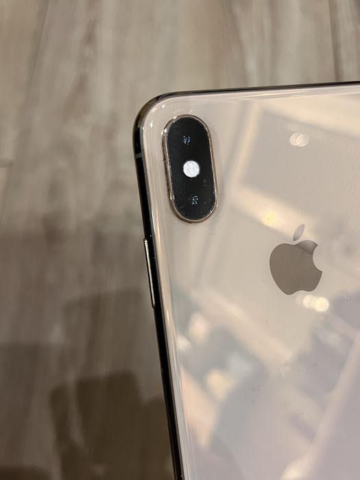 Iphone XS без драскотини
