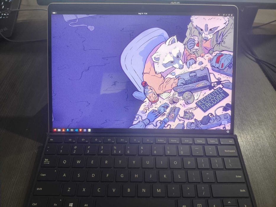 Microsoft Surface Pro 8 i5 / 16GB / 256GB + tastatură + stylus