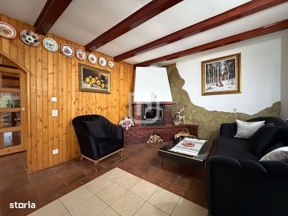 Casa / Pensiune 5 dormitoare Manastirea Humorului