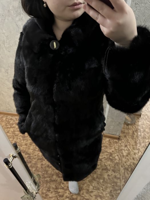 Продам норковую шубу