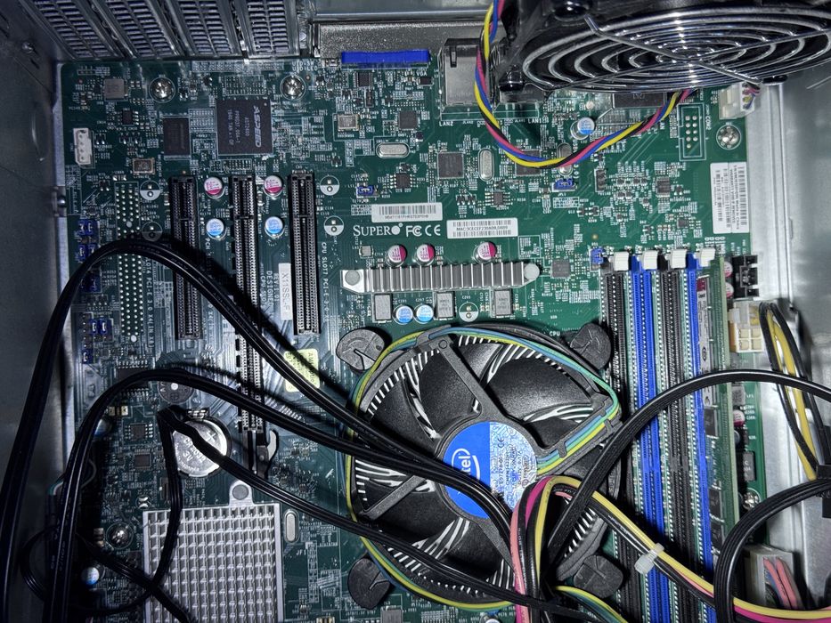 Server Supermicro X11SSL + Xeon E3 1240L V5 +16GB DDR4ECC+case&psu