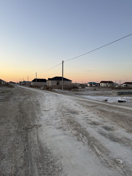 10 соттық жер сатылады.