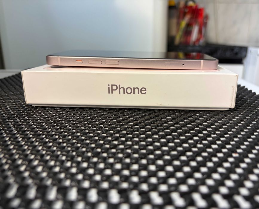 Iphone 13, розов, перфектен