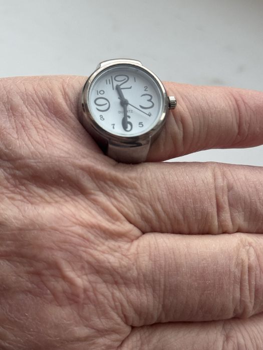 Перстень-часы кварцевые