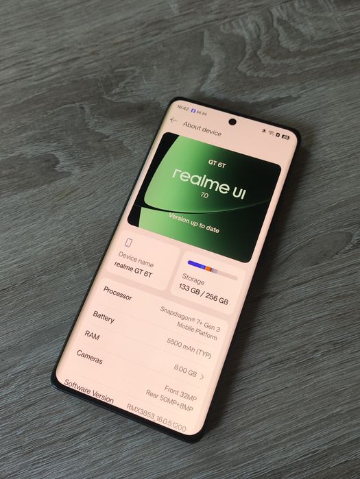 Бартер! Realme GT 6T 8/256GB Fluid green (зелен)
