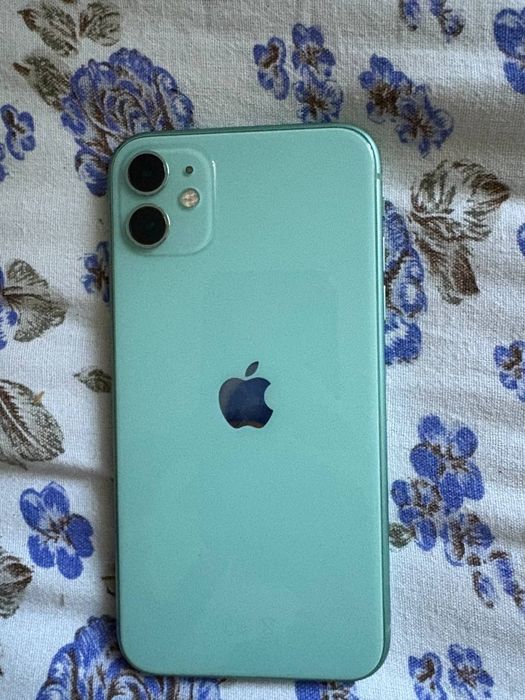 продам айфон 11 в отличном состоянии