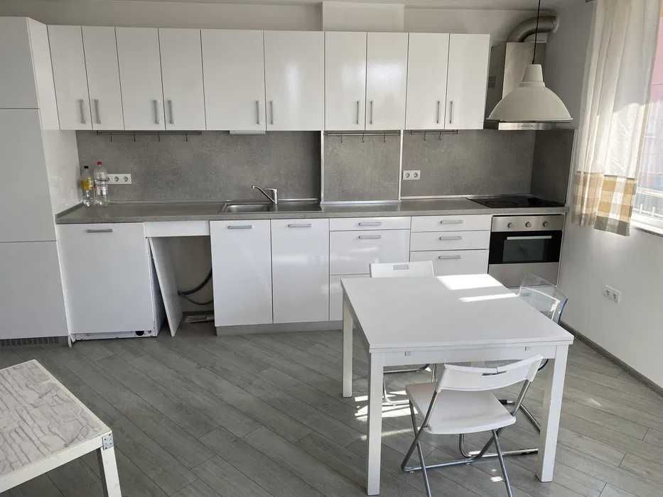 Двустаен имот в кв.Люлин център