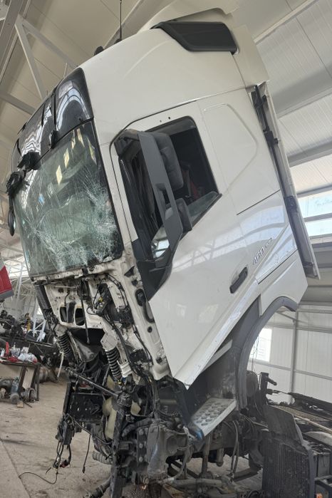 Punte spate Punte Spate  Volvo Euro 6 23568461 Volvo FH generatia