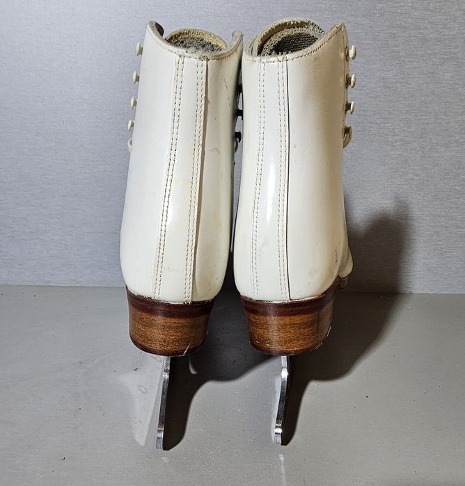 Patine 3003 gheata    patinaj artistic  Riedell  marime 40   (26    cm lungime interioara).