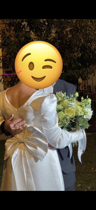 Vand rochie alba,eleganta.