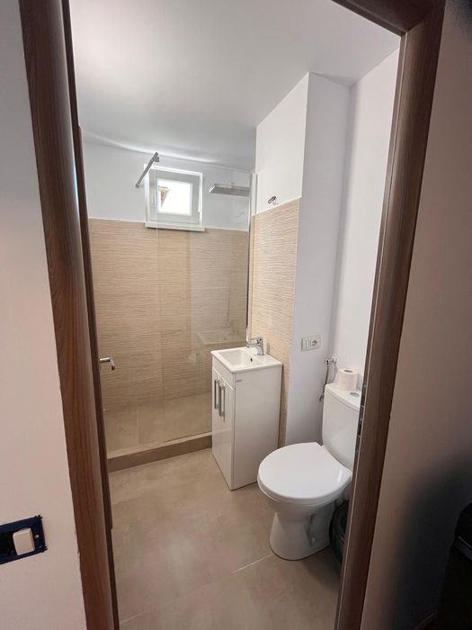 Închiriez apt 2 camere