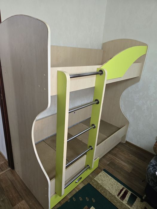 Продам детский кровать в отличном состоянии.