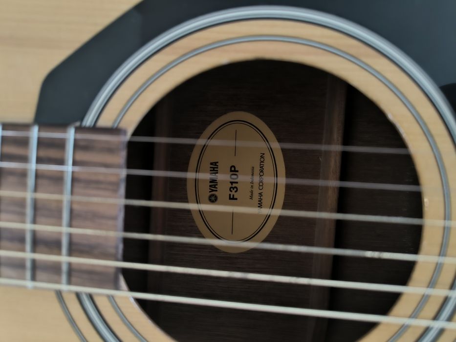 Vând/schimb Chitara acustica Yamaha F310P -  husa inclusă