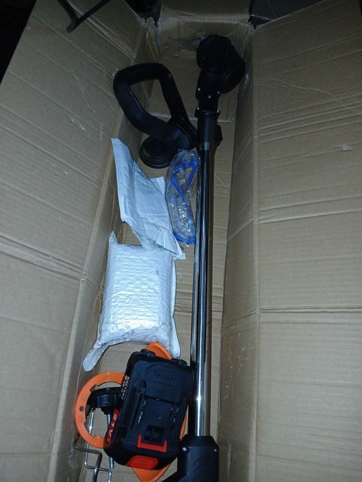 Trimmer iarba, 2 baterii, 5 lamele plastic, 2 lame