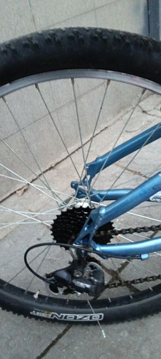 Продавам алуминиев велосипед Scott 26 цола,34 см
