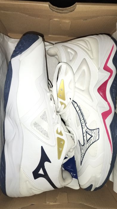 Mizuno продается