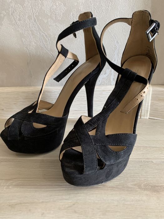 Босоножки Zara