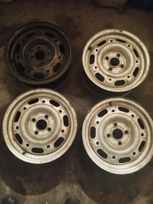 4 диска на 14 фольваген пассат Опель цена25000 т