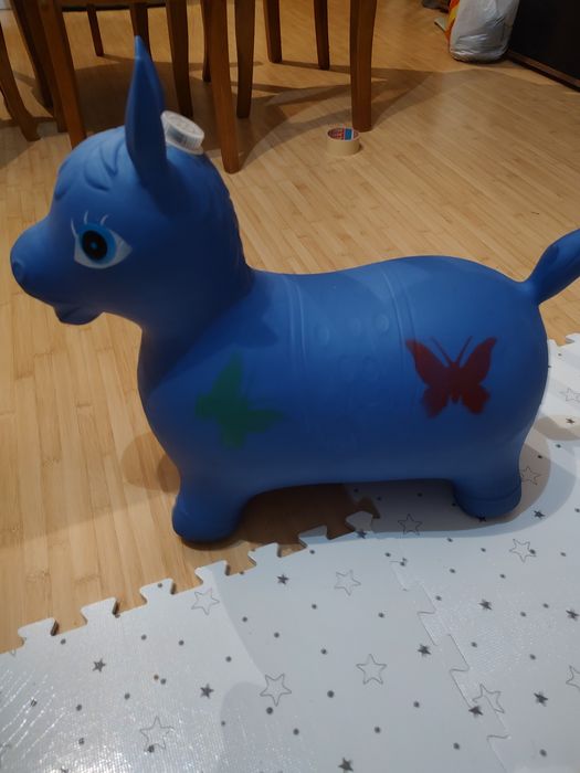 Надуваемо конче за деца