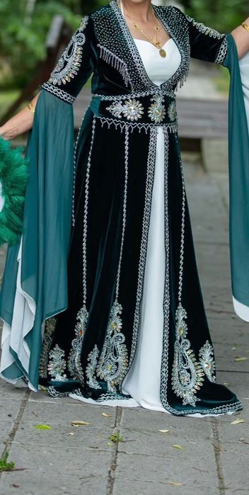 Кошница за къна вечер