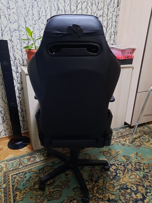 Продам игровое компьютерное кресло