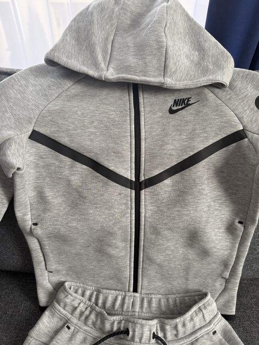 Vand trening Nike( tech) mar.137-147