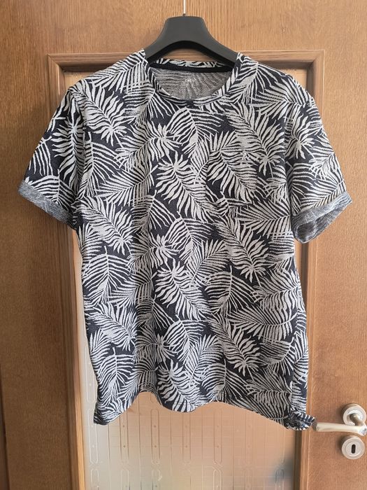 3 мъжки тениски с къс ръкав за 20 лева, дънки