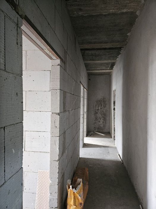 Navastroykadan uy sotiladi