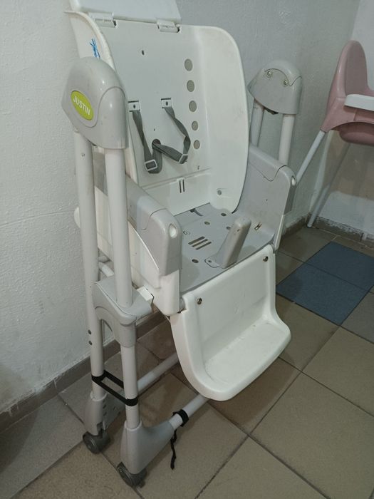 Детский стол кормовой