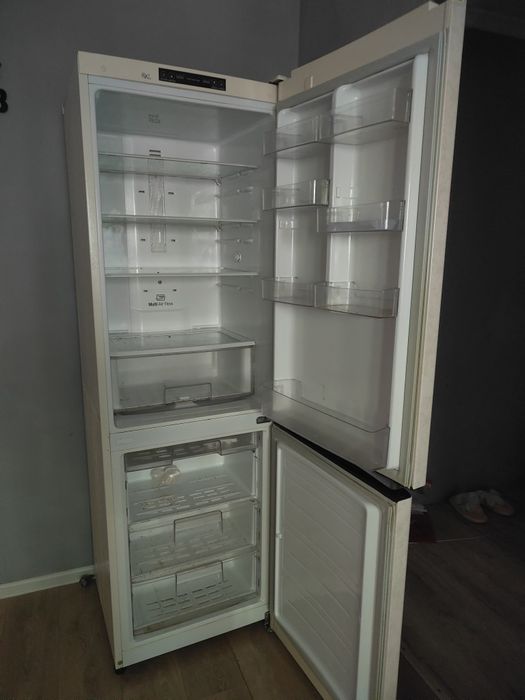 Холодильник LG ұсталған