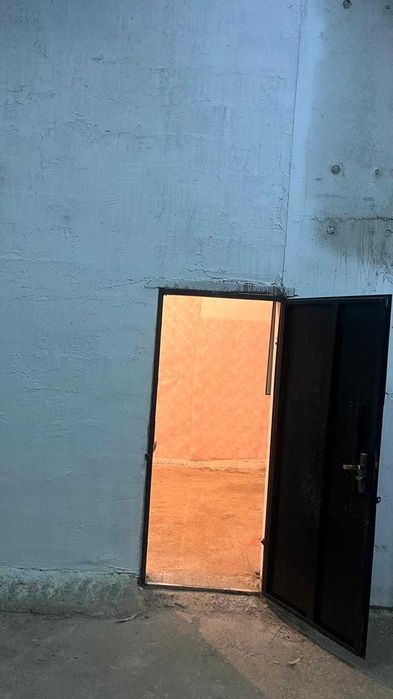 Помещения в паркинге для хранения.