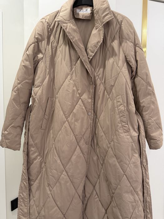 Платье женские и плащи