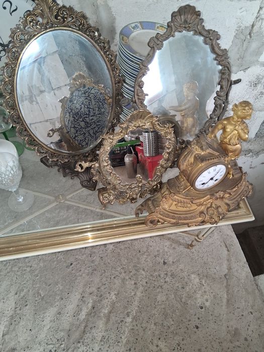 Vând oglinzi 3 bucăți +2 ceasuri