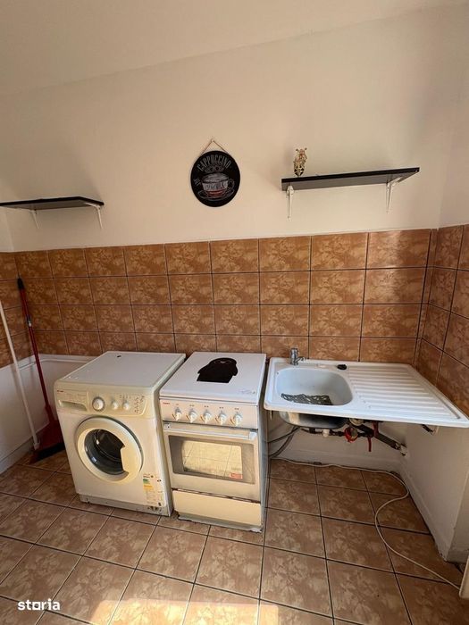 2 cam sd 50 mp zona podu ros modelul cu 3 debarale et 3/4 81.000 eur