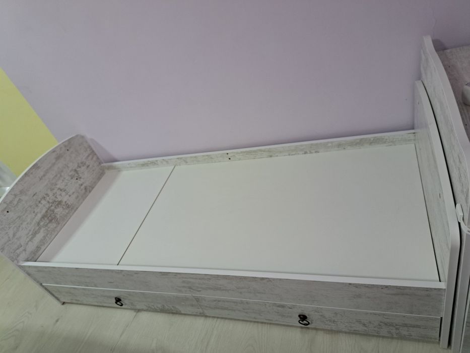 Трансформираща се бебешка кошара