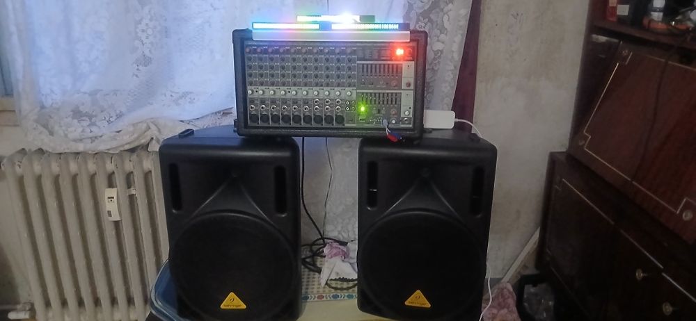 Mixer amplificat behringer pmp2000d si boxe beringher b212xl
