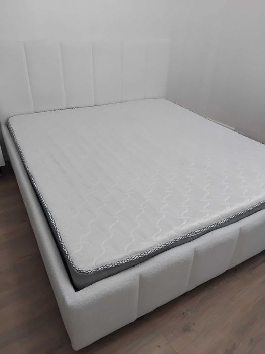 Матрас  большой 180×200