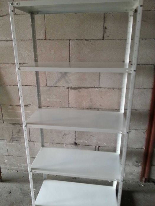 Стелаж оборудване