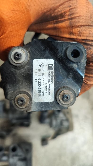 Водна спомагателна помпа бмв ф10 ф11