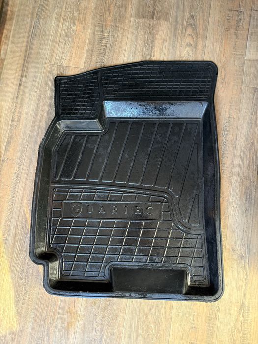 Полики на седан универальные