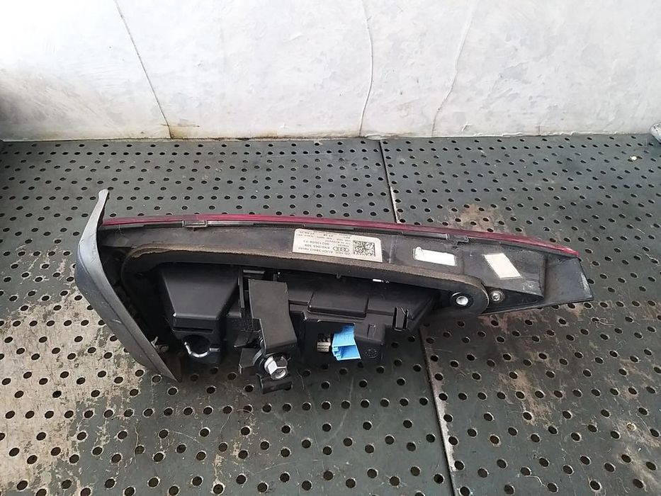 Stop tripla lampa dreapta led haion audi a3 8y 8y0945308 0021360813