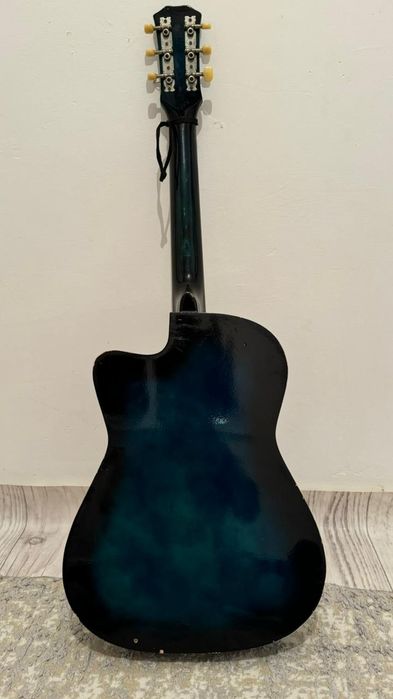 Айшык гитара сатылады