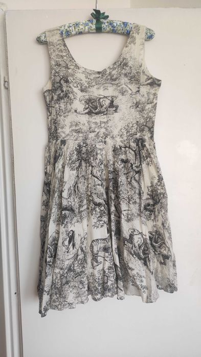 Лятна къса рокля от естествена материя