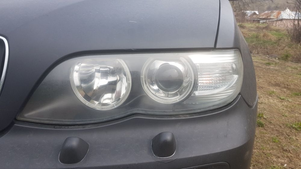 Faruri bmw x5 face-lift cu xenon adaptiv