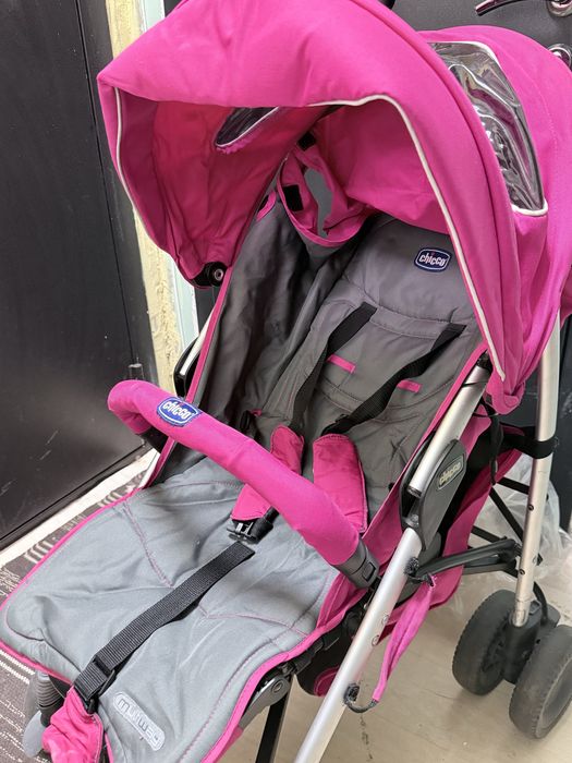 Продам коляску chicco