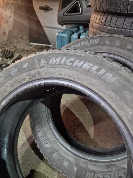 2 cauciucuri Michlein 205/55R16 de iarna