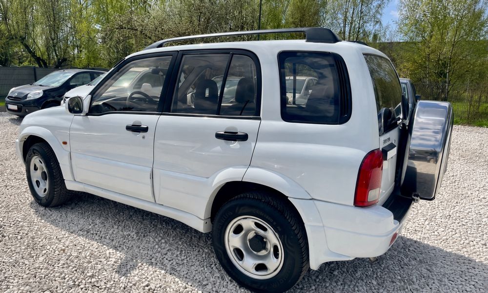 Suzuki Grand Vitara 2.0 banzina, 5 usi,AC, reductor, rate livrare